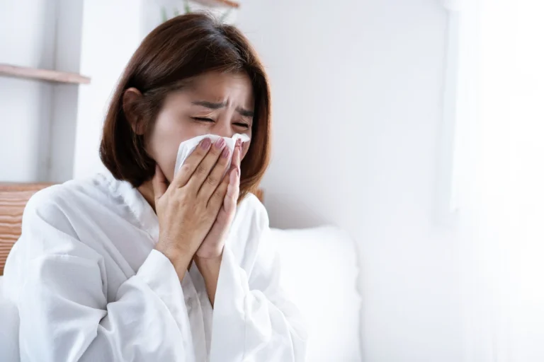 ภูมิแพ้อากาศ vs ภูมิแพ้ฝุ่น ต่างกันอย่างไร? วิธีแยกอาการและแนวทางป้องกัน